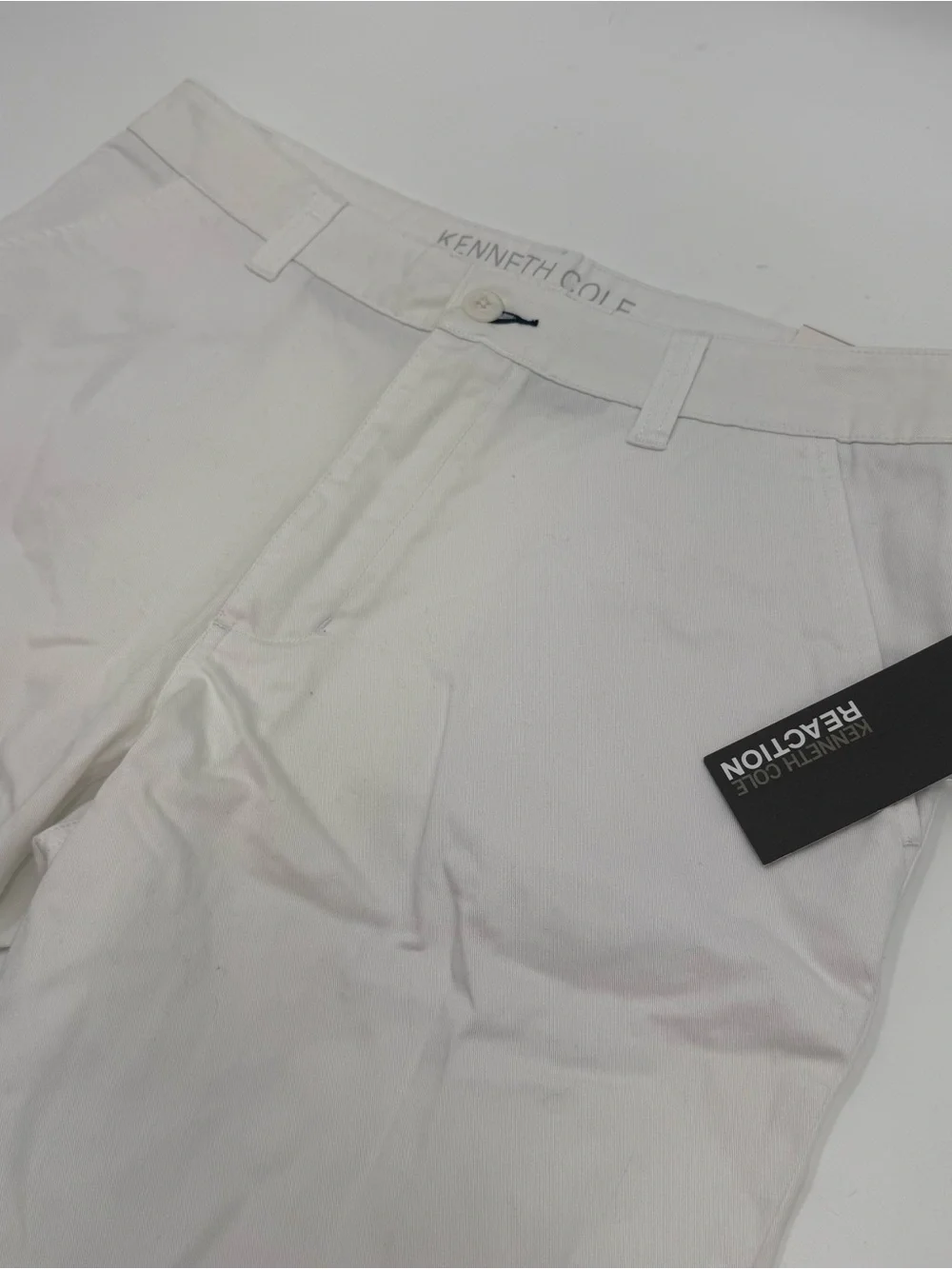 Kenneth Cole Reaction White Flat Front Men’s Shorts